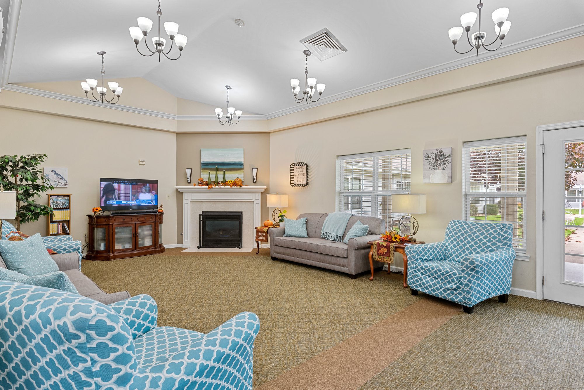 1215 North Elm St-1