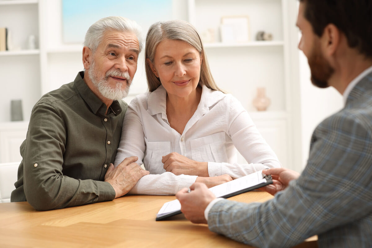 How To Make Your Transition To Retirement Communities In Three Rivers, MI Easier